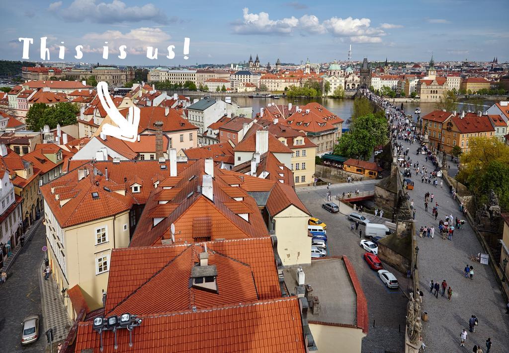 Queen Bee Praag